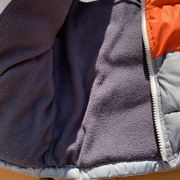 18-24 month puffer jacket - Picture 2 of 3